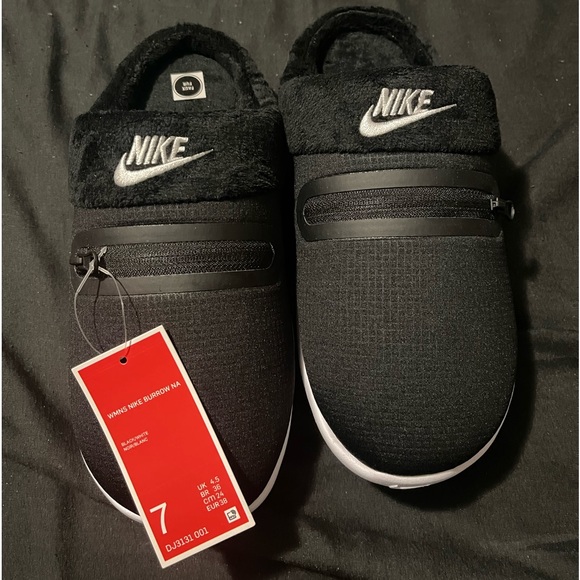 Nike Women Slipper - Picture 1 of 3